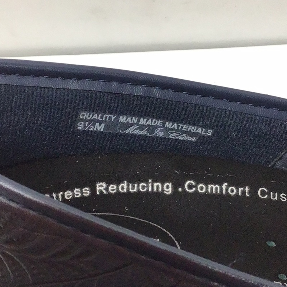 Easy Works by Easy Street NWOT navy blue embossed clogs size 9.5M - Picture 5 of 7